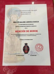 Mención de Honor de la Real Academia de Damas y Caballeros de Santa María de la Arrixaca en Enero de 2019, junto con el equipo de Oftalmología del HCUVA.
