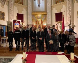 Mención de Honor de la Real Academia de Damas y Caballeros de Santa María de la Arrixaca en Enero de 2019, junto con el equipo de Oftalmología del HCUVA.