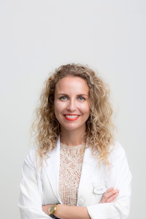 Doctora Salomé Abenza - oftalmólogo en Murcia